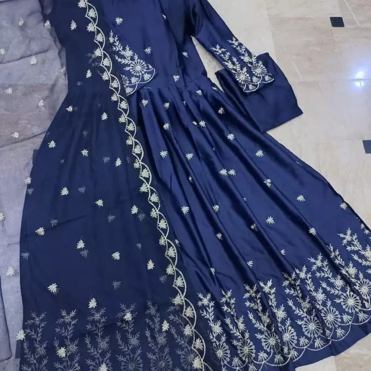 Girl embroidery froak